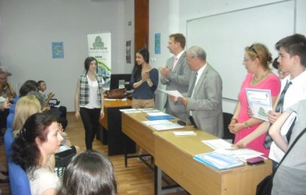 Polaris susţine performanţa în educaţie